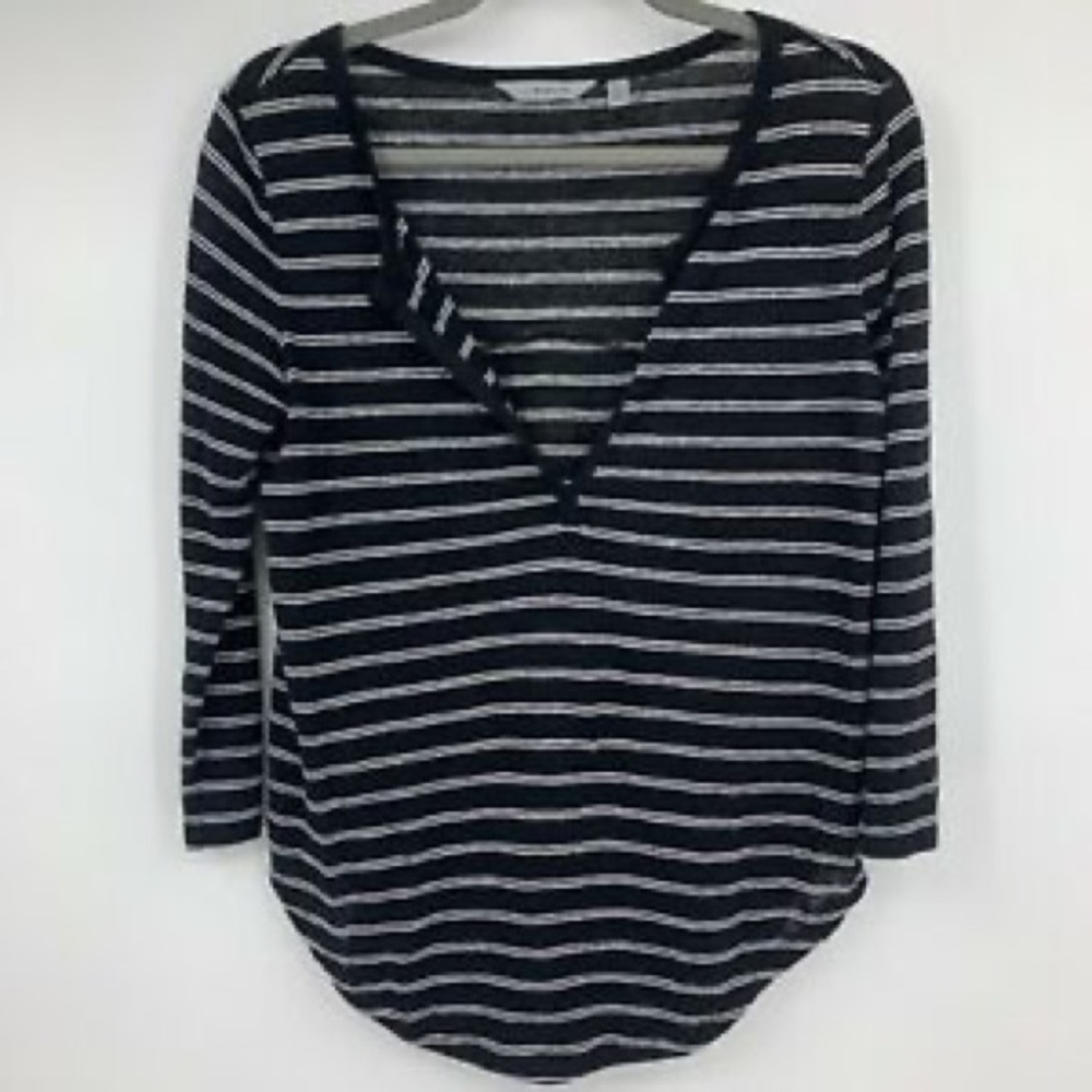 ATHLETA MEDIUM STRIPED LONG SLEEVE ZEPHYR SHIRT